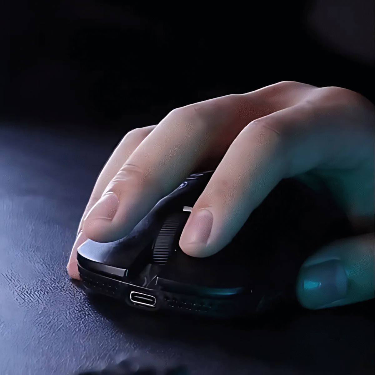 Attack Shark X11Ultra Carbon Fiber Mouse - Image 3